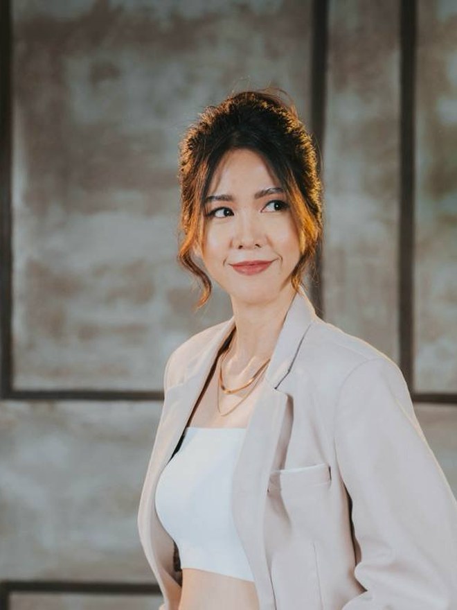 Mariel Llave, founder of MarielManages